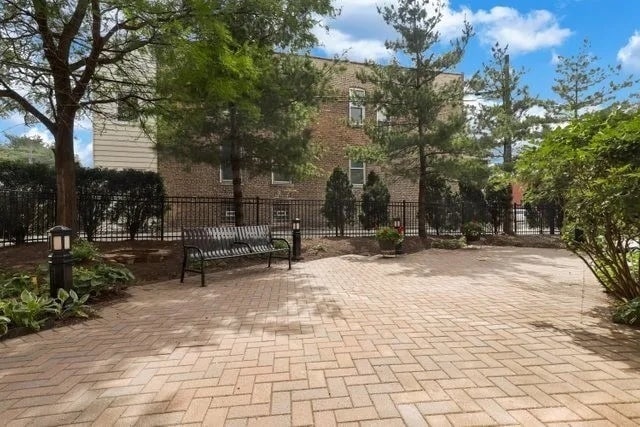 Building Photo - 5036 W Pensacola Ave