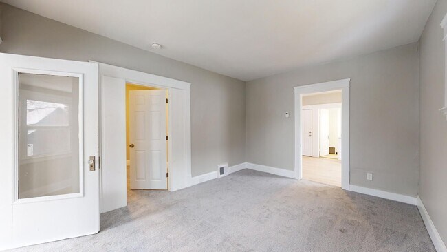 Building Photo - 3465 W 56th St
