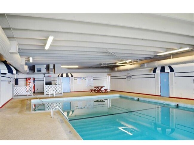 Building Photo - 4407 Wilshire Blvd