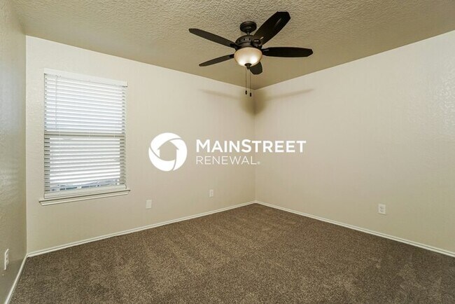 Building Photo - 4 Bedroom Pet-Friendly Home in SAN ANTONIO, TX with Main Street Renewal
