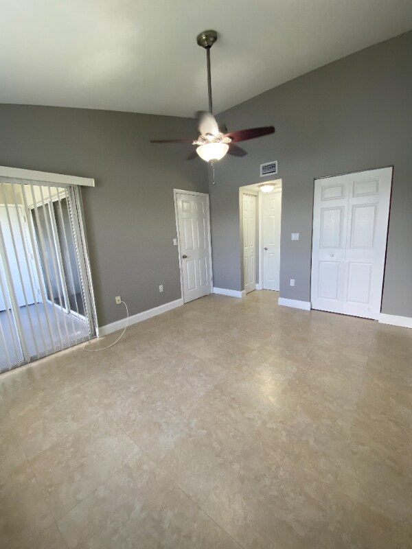 Building Photo - 2820 N Oakland Forest Dr