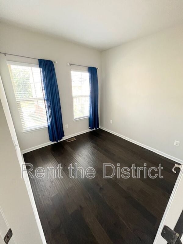 Building Photo - 3633 Jamison St NE