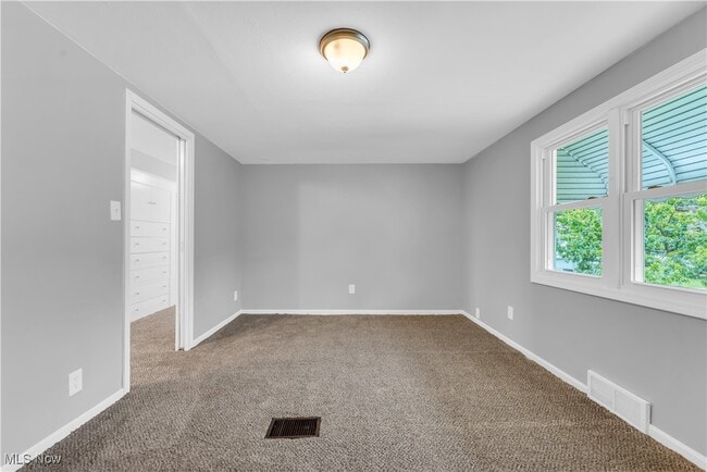 Building Photo - 22750 Tracy Ave