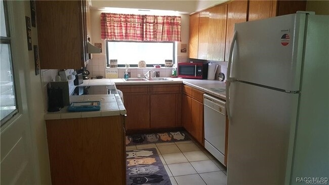 Building Photo - 6545 E Waverly St