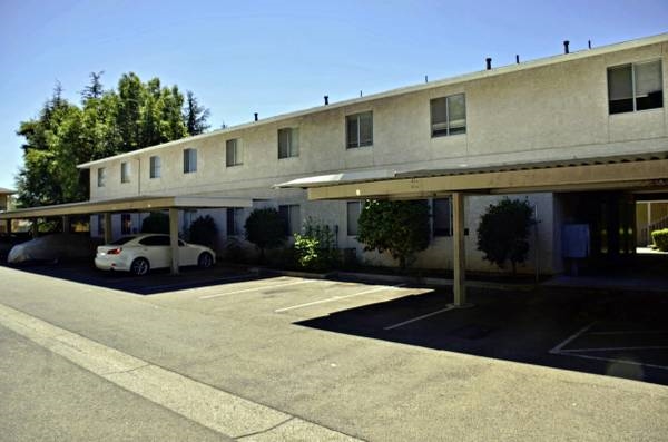 Courtyard Apartments - Yuba City, CA | Apartment Finder