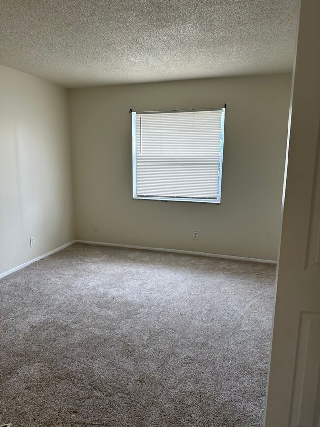 Building Photo - 1 bed 1 bath