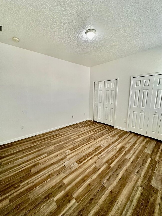 Building Photo - *Move In Ready* Bright & Spacious 3BR/2BA Home with Open Layout & Huge Backyard in Orlando