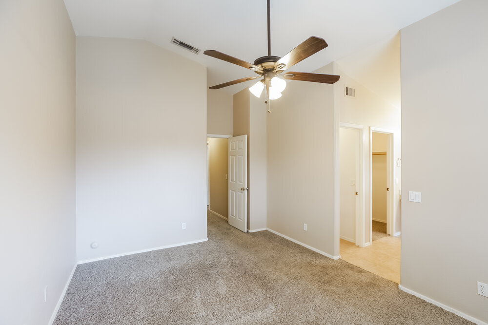 Building Photo - 13833 W Bola Dr