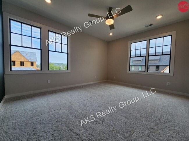 Building Photo - 1101 Windsor Sq