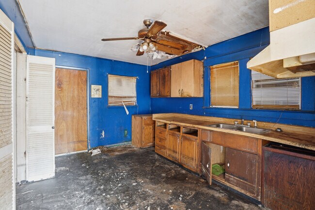 Building Photo - 413 Fulton Ave SW