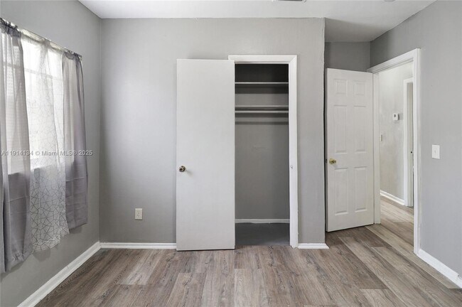 Building Photo - 1856 NW 6th Ave