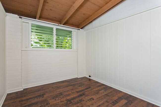 Building Photo - Kailua Pet Friendly - 3 bedroom, 1 bathroom