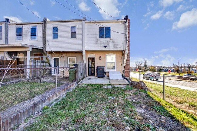 Building Photo - 1802 E 29th St