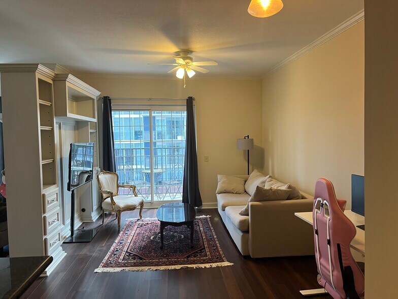 Living Area - 195 14th St NE