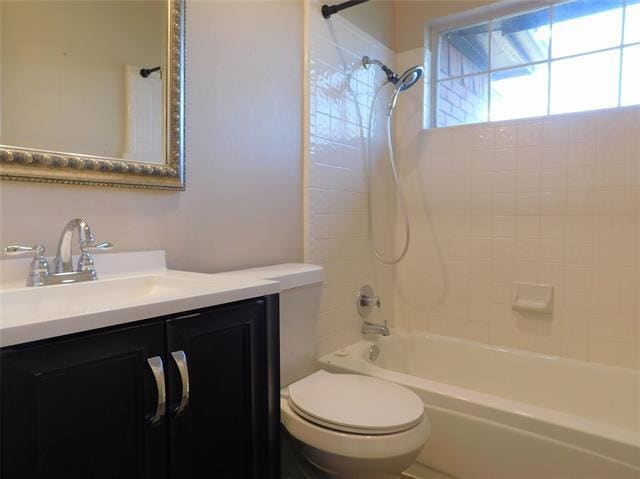 Building Photo - 2765 Fernwood Dr