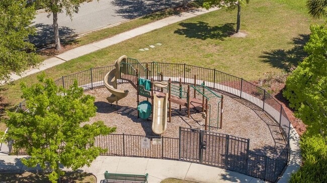 Building Photo - 133790 Ingelnook Dr