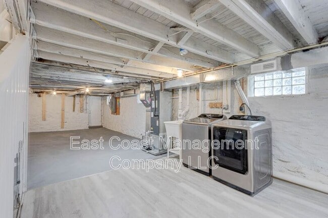 Building Photo - 4201 Nicholas Ave