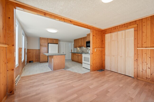 Building Photo - 11 Schwanda Rd