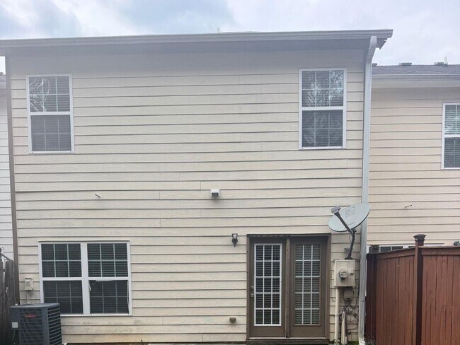 Building Photo - 6959 Rogers Point