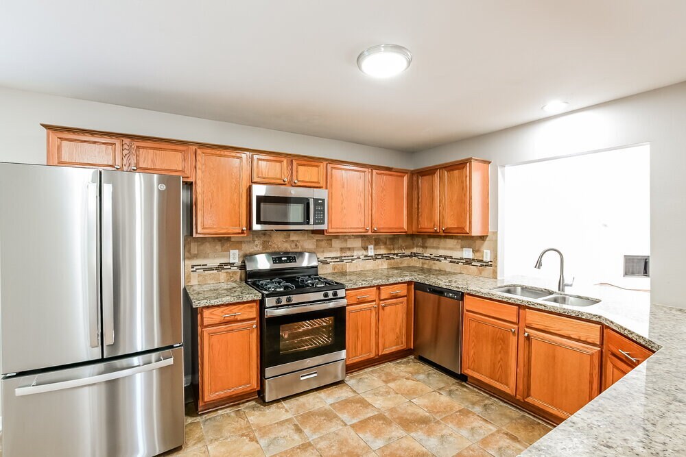 Building Photo - 7457 Parkland Manor Dr