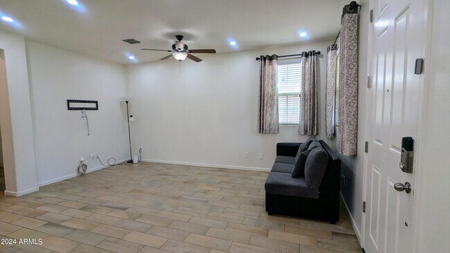 Building Photo - 3130 S Mingus Dr