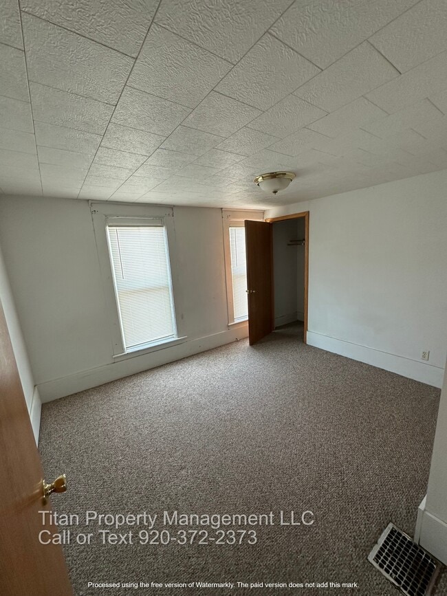 Building Photo - 720 W Lincoln Ave
