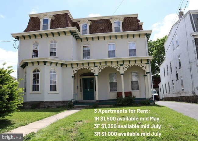 Primary Photo - 421 Lyceum Ave