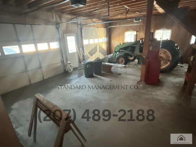 Building Photo - SINGLE FAMILY HOME @ STARKS, ME