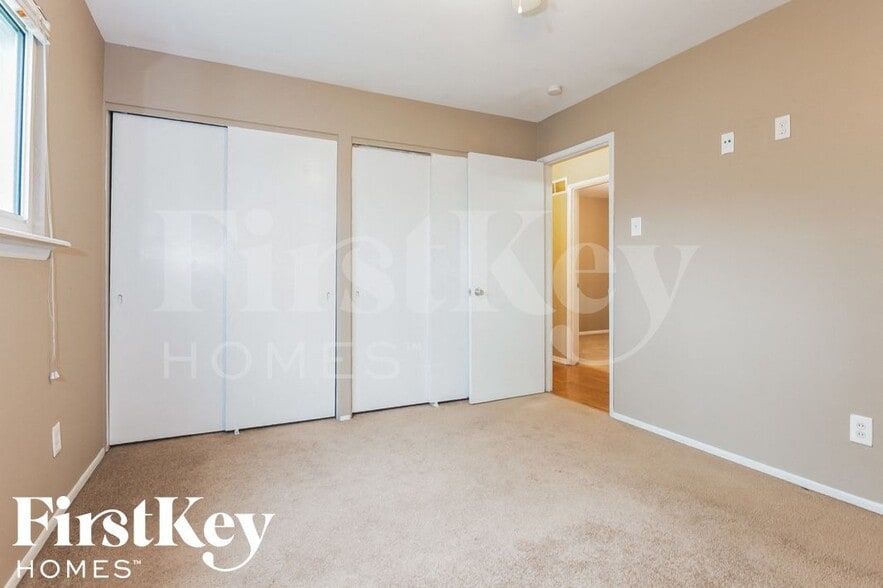 Building Photo - 5180 Carey Ln