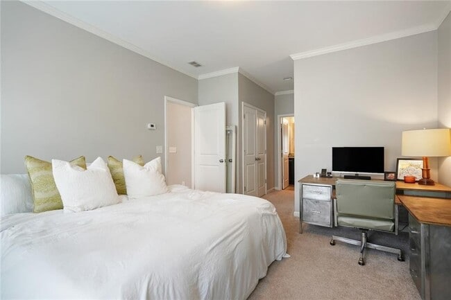 Building Photo - 901 Proctor Ranch Dr