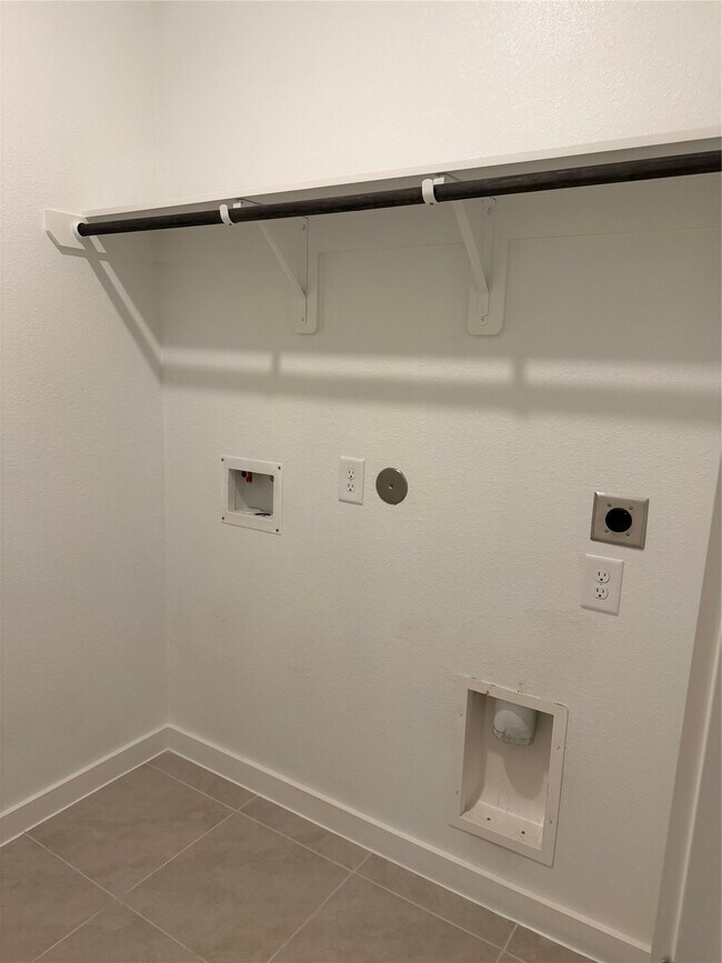 Building Photo - 18739 Frost Ridge Dr