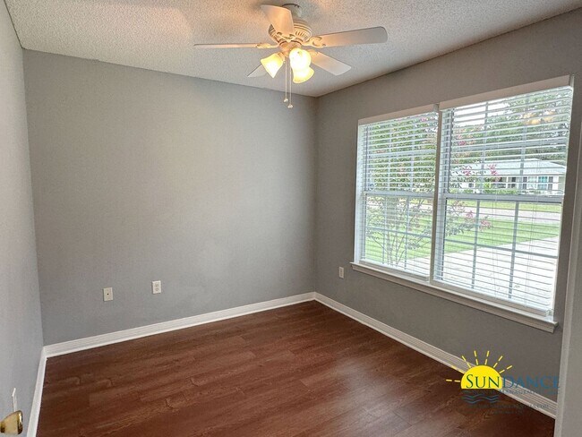 Building Photo - 4480 Gainer Ave