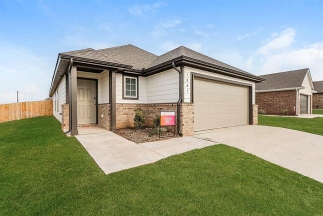 Building Photo - 1803 Crimson Lake Blvd