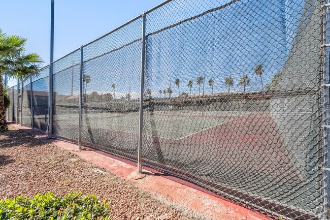 Building Photo - Guard Gated Community - 2 bedroom and 1 bathroom, Upstairs Unit Private Balcony Over looking Park...