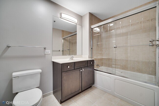 Building Photo - 1600 S Indiana Ave