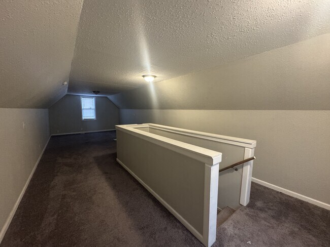 Building Photo - 6744 Bellefontaine Ave