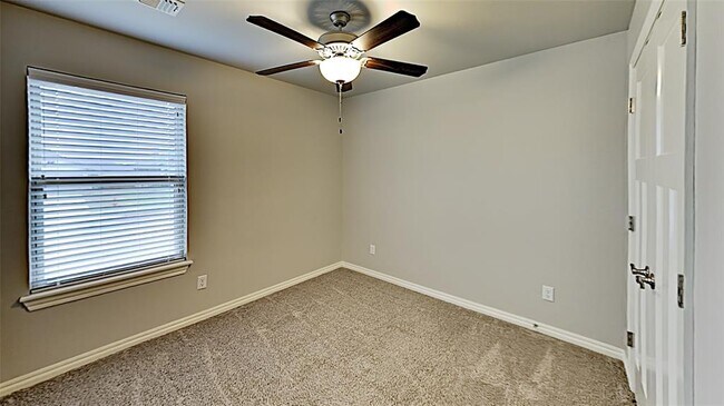 Building Photo - 6224 Beverly Hills Dr