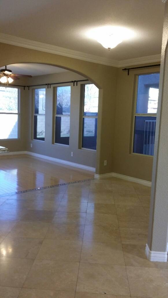 Building Photo - 828 Bussora Rose Dr