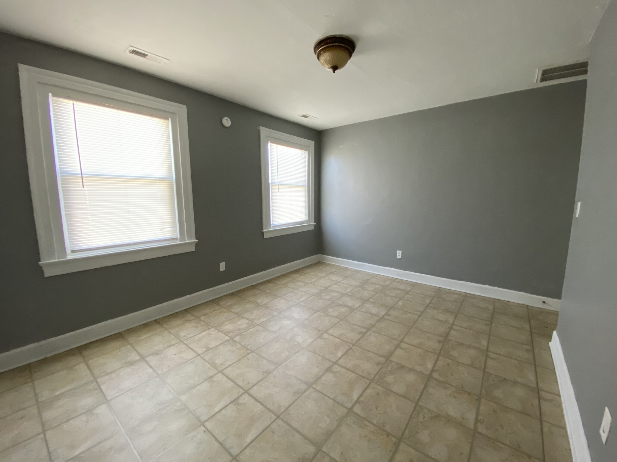 Bedroom 1 - 413 Colonial Ave