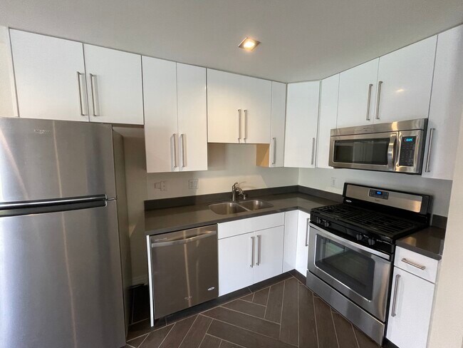 Building Photo - Westminster Square Apartments