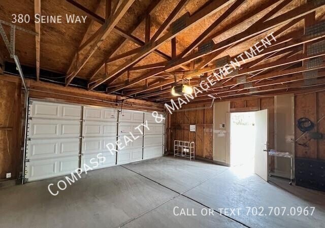 Building Photo - 380 Seine Way