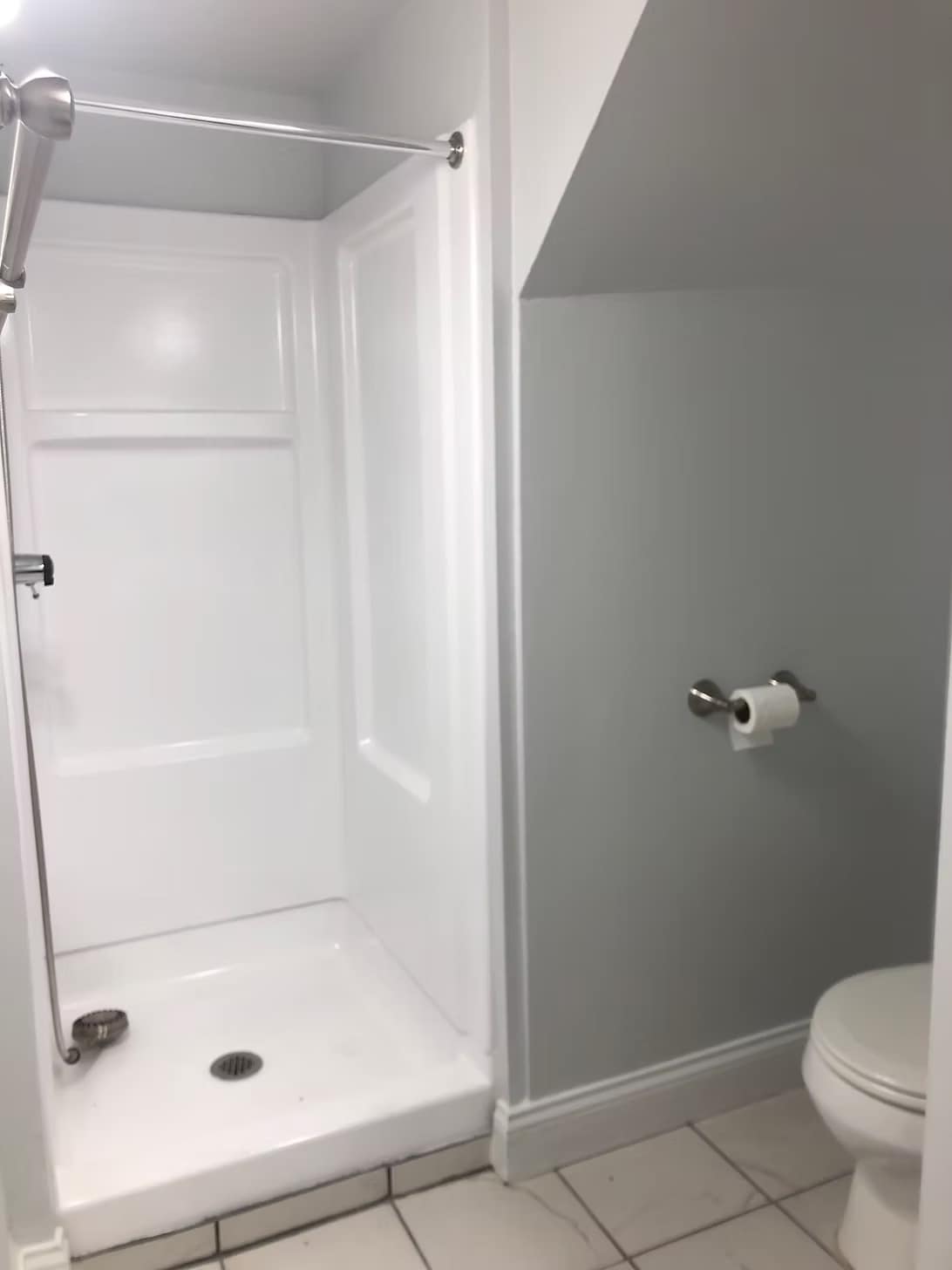 shower - 811 Washtenaw Ave