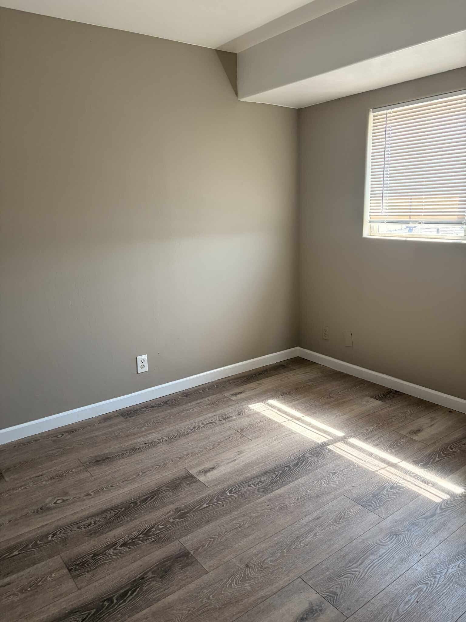 Building Photo - 730 S Haley St