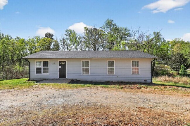 Building Photo - Updated 3BD/2BA Ranch in Lowell, NC!