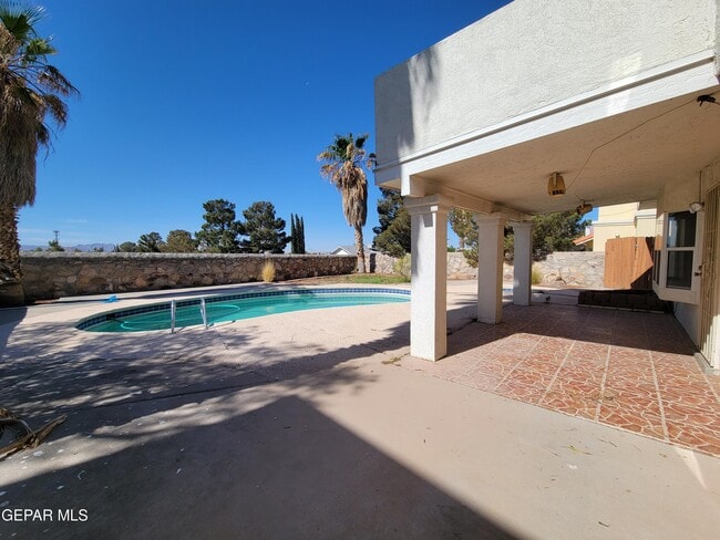 Building Photo - 6920 Imperial Ridge Dr