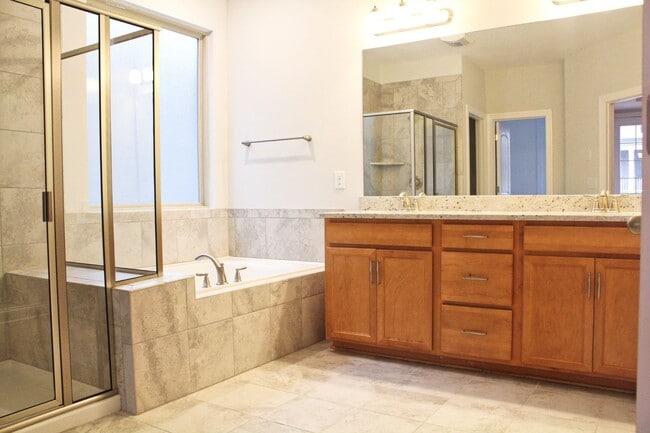 Building Photo - Low Maintenance All Brick Home!