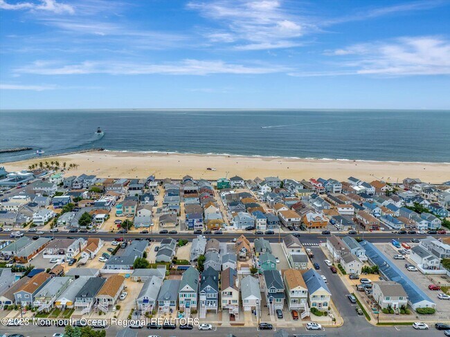 Building Photo - 120 Randall Ave