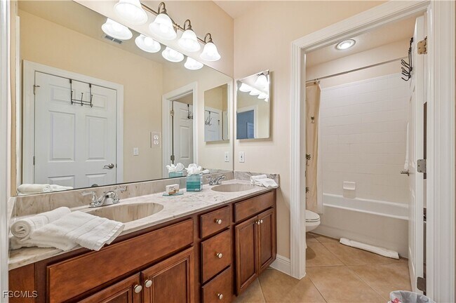 Building Photo - 12731 Aviano Dr