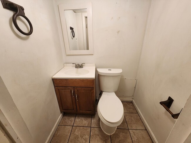 Building Photo - West Baltimore 2.5 Bedroom 1.5 Bathroom To...