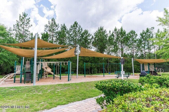 Building Photo - 65849 Edgewater Dr